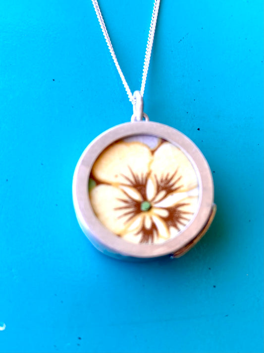 Double sided ceramic pendant with 💛 detail