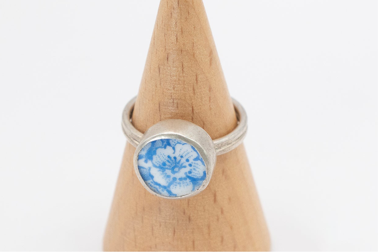 Ceramic flower ring from an antique plate