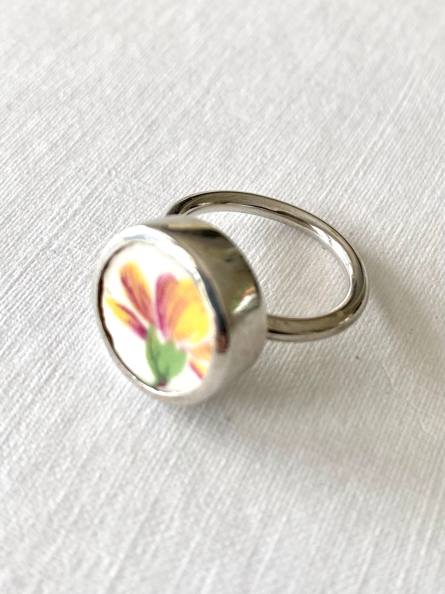 Yellow flower ceramic ring