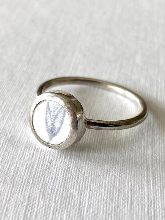 Small ceramic grey ring