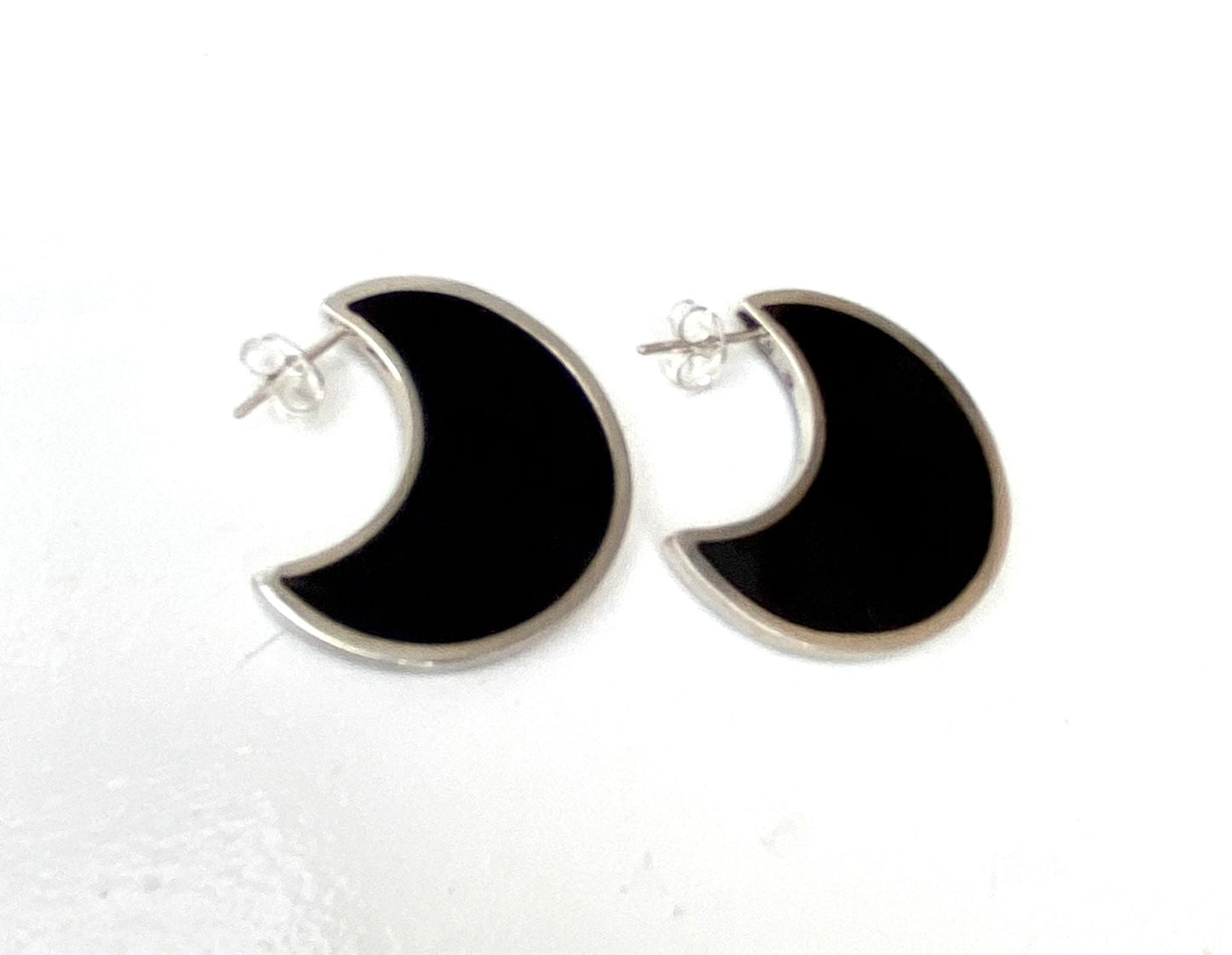 Moon stud earrings with Wood