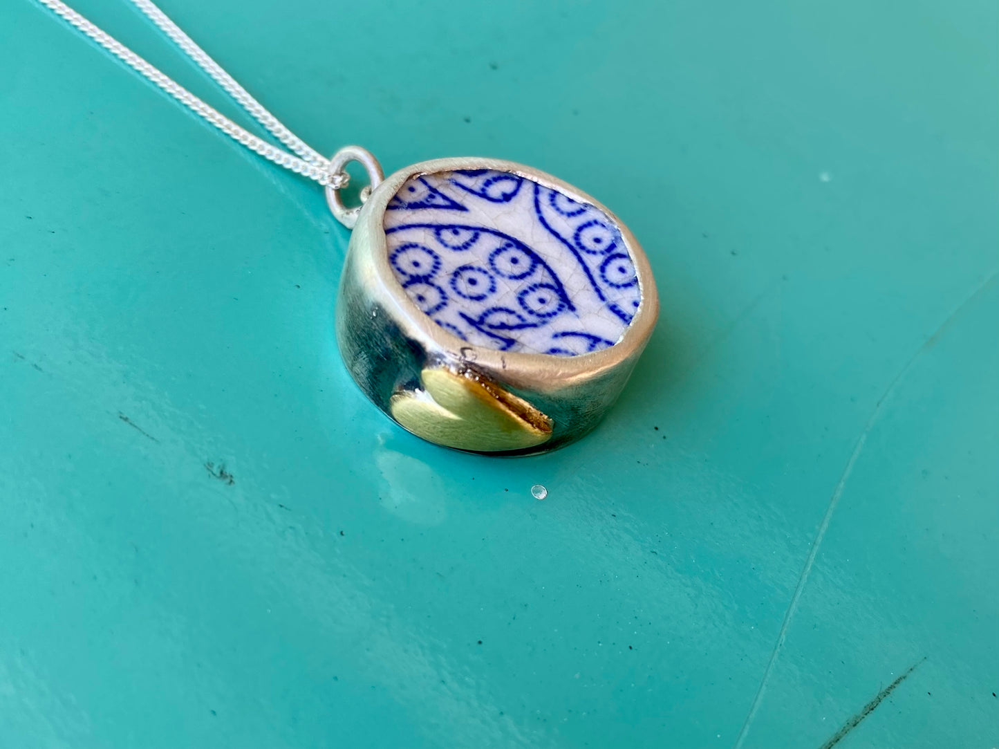 Double sided ceramic pendant with 💛 detail
