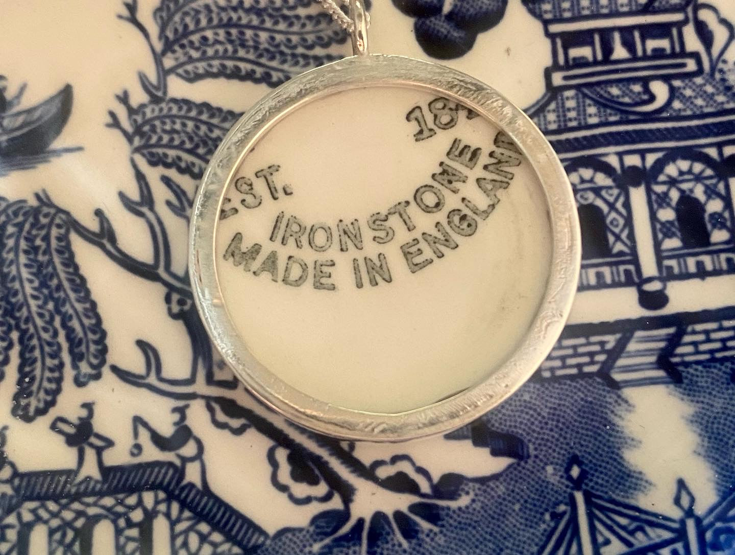 Willow pattern silver pendant