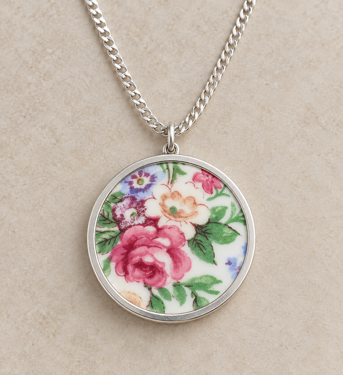 From plate to pendant