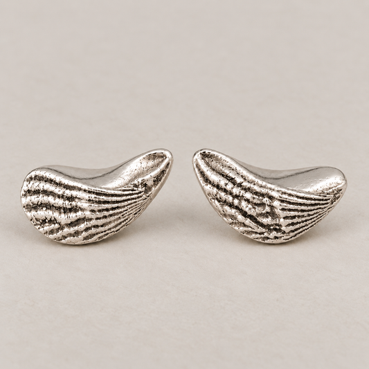 Mussel shell studs