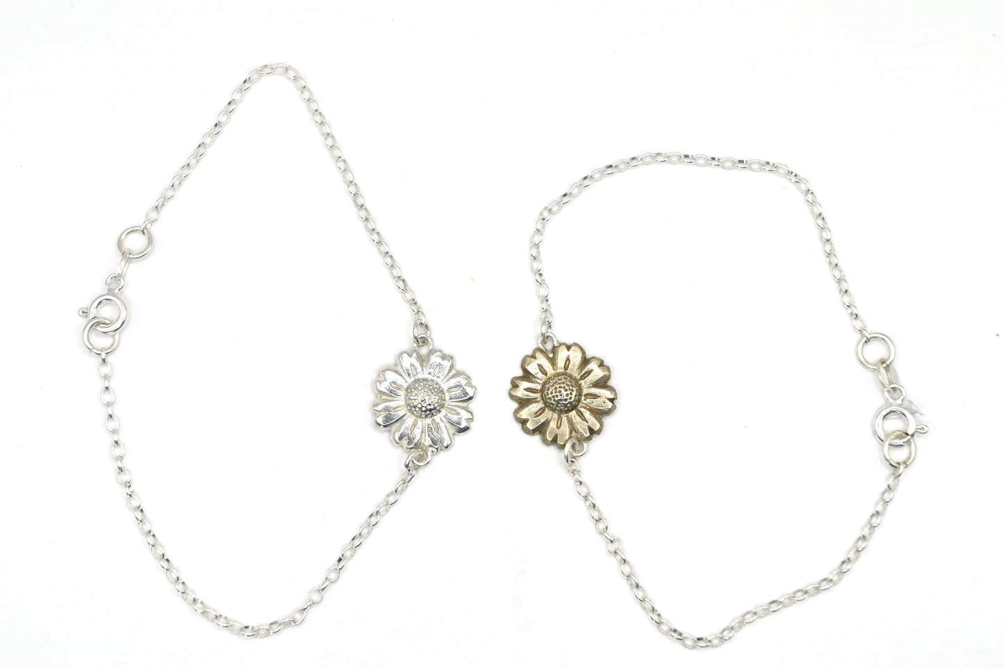 Daisy flower bracelet